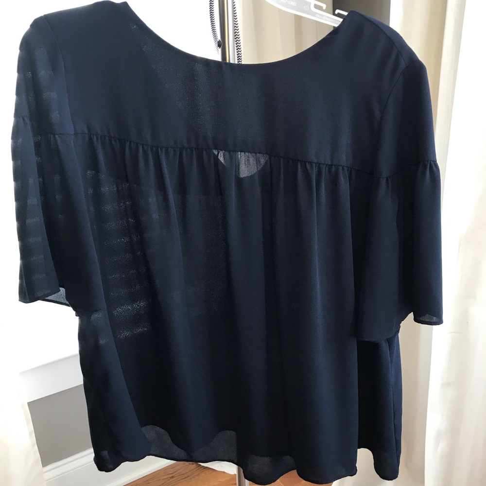 Ann Taylor navy blouse w/full sleeve, dip back